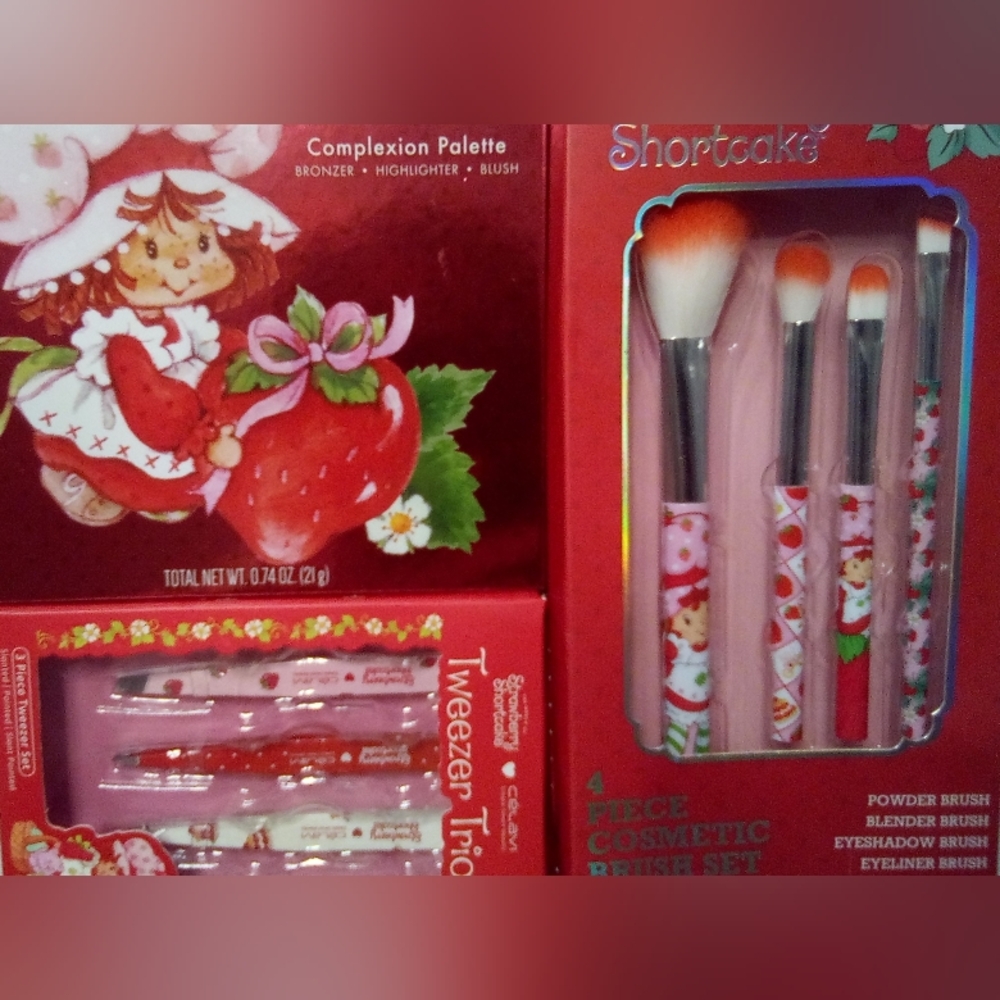Loveable Strawberry Shortcake Makeup Bundle Of Three